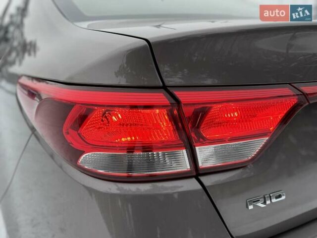 Коричневый Киа Рио, объемом двигателя 1.59 л и пробегом 67 тыс. км за 11800 $, фото 19 на Automoto.ua