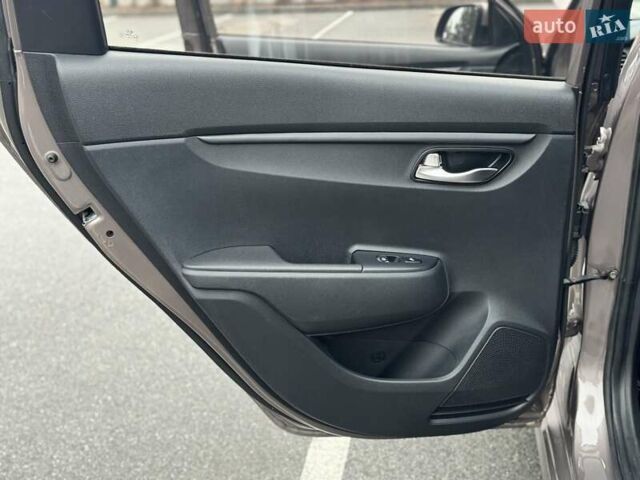 Коричневый Киа Рио, объемом двигателя 1.59 л и пробегом 67 тыс. км за 11800 $, фото 44 на Automoto.ua