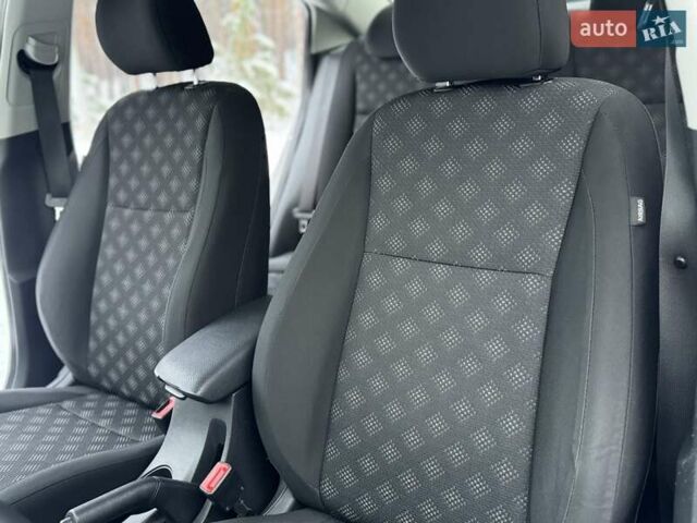 Коричневый Киа Рио, объемом двигателя 1.59 л и пробегом 67 тыс. км за 11800 $, фото 27 на Automoto.ua