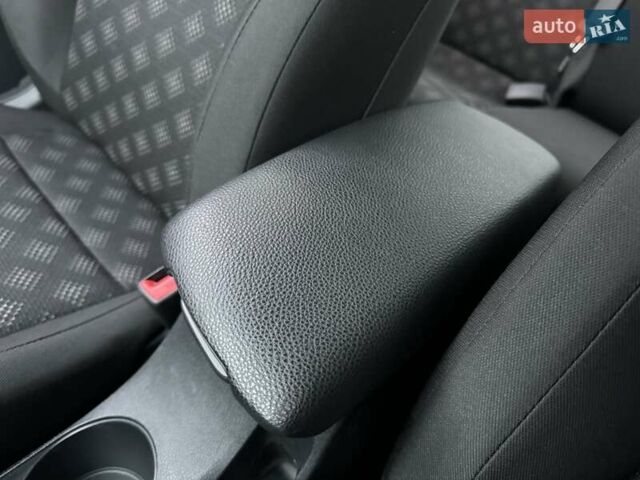 Коричневый Киа Рио, объемом двигателя 1.59 л и пробегом 67 тыс. км за 11800 $, фото 70 на Automoto.ua