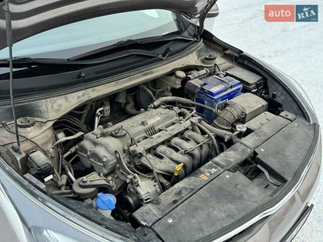 Коричневый Киа Рио, объемом двигателя 1.59 л и пробегом 67 тыс. км за 11800 $, фото 21 на Automoto.ua