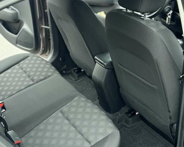 Коричневый Киа Рио, объемом двигателя 1.59 л и пробегом 67 тыс. км за 11800 $, фото 50 на Automoto.ua