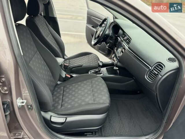 Коричневый Киа Рио, объемом двигателя 1.59 л и пробегом 67 тыс. км за 11800 $, фото 60 на Automoto.ua