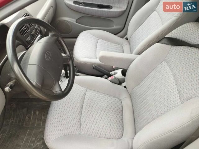 Коричневый Киа Рио, объемом двигателя 1.5 л и пробегом 223 тыс. км за 2900 $, фото 6 на Automoto.ua