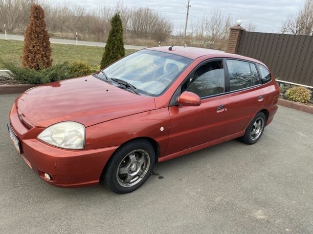 Красный Киа Рио, объемом двигателя 1.4 л и пробегом 270 тыс. км за 3000 $, фото 1 на Automoto.ua