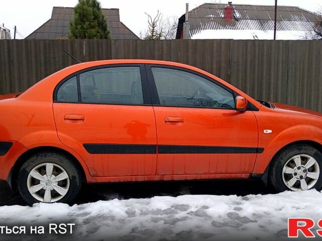 Червоний Кіа Ріо, об'ємом двигуна 1.3 л та пробігом 143 тис. км за 5000 $, фото 5 на Automoto.ua