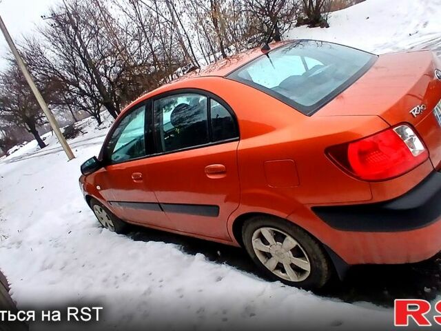 Червоний Кіа Ріо, об'ємом двигуна 1.3 л та пробігом 143 тис. км за 5000 $, фото 7 на Automoto.ua
