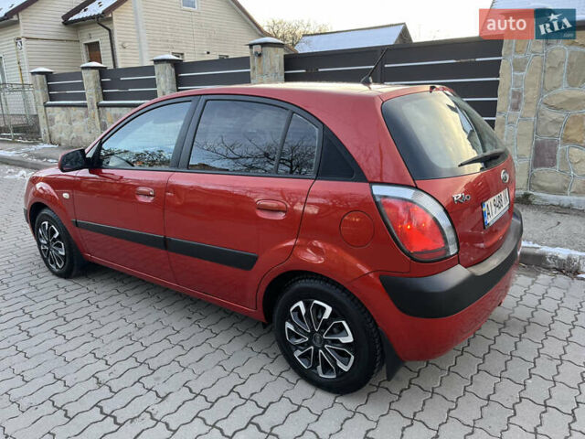 Червоний Кіа Ріо, об'ємом двигуна 1.4 л та пробігом 292 тис. км за 3999 $, фото 9 на Automoto.ua