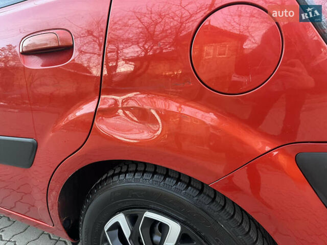 Червоний Кіа Ріо, об'ємом двигуна 1.4 л та пробігом 292 тис. км за 3999 $, фото 10 на Automoto.ua