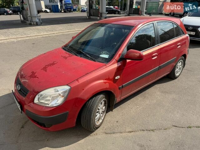 Красный Киа Рио, объемом двигателя 1.4 л и пробегом 173 тыс. км за 2500 $, фото 5 на Automoto.ua