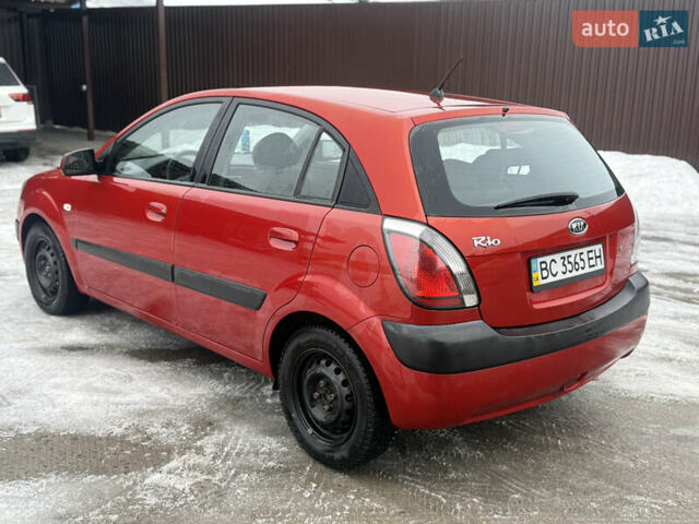 Красный Киа Рио, объемом двигателя 1.4 л и пробегом 110 тыс. км за 5900 $, фото 10 на Automoto.ua