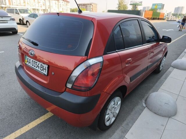 Красный Киа Рио, объемом двигателя 1.4 л и пробегом 280 тыс. км за 3622 $, фото 12 на Automoto.ua