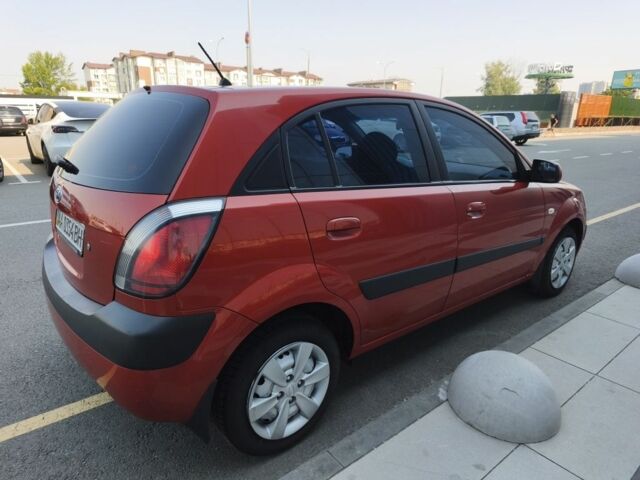 Красный Киа Рио, объемом двигателя 1.4 л и пробегом 280 тыс. км за 3622 $, фото 13 на Automoto.ua