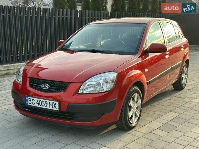 Красный Киа Рио, объемом двигателя 1.49 л и пробегом 264 тыс. км за 3999 $, фото 6 на Automoto.ua