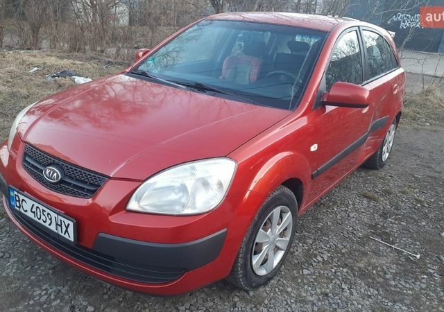 Красный Киа Рио, объемом двигателя 1.5 л и пробегом 263 тыс. км за 3500 $, фото 12 на Automoto.ua