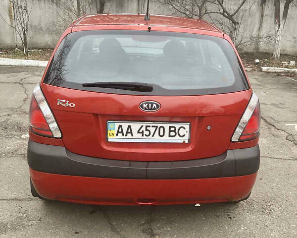 Красный Киа Рио, объемом двигателя 0 л и пробегом 190 тыс. км за 4300 $, фото 2 на Automoto.ua