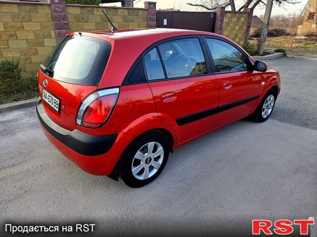 Червоний Кіа Ріо, об'ємом двигуна 1.4 л та пробігом 162 тис. км за 4999 $, фото 5 на Automoto.ua