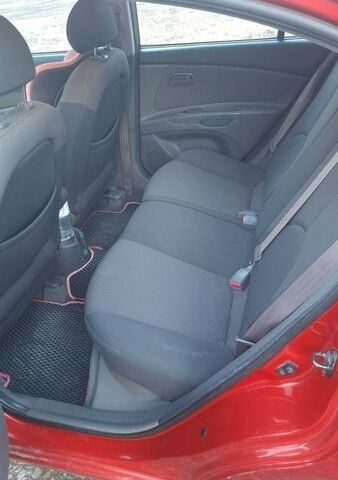 Красный Киа Рио, объемом двигателя 1.5 л и пробегом 263 тыс. км за 3500 $, фото 14 на Automoto.ua