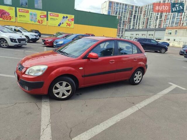 Красный Киа Рио, объемом двигателя 1.4 л и пробегом 281 тыс. км за 3900 $, фото 17 на Automoto.ua