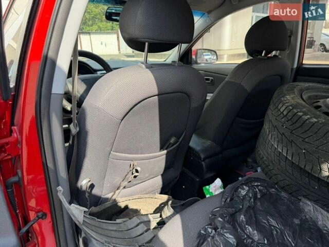 Красный Киа Рио, объемом двигателя 1.4 л и пробегом 173 тыс. км за 2500 $, фото 6 на Automoto.ua