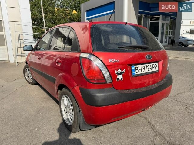 Красный Киа Рио, объемом двигателя 1.4 л и пробегом 173 тыс. км за 2500 $, фото 8 на Automoto.ua