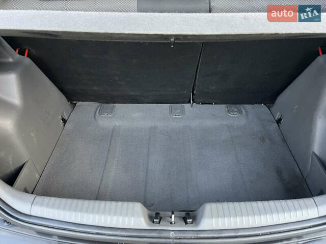 Червоний Кіа Ріо, об'ємом двигуна 1.4 л та пробігом 292 тис. км за 3999 $, фото 28 на Automoto.ua