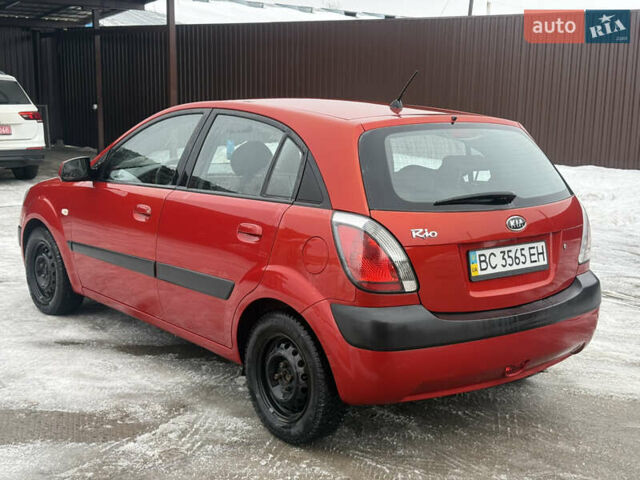 Красный Киа Рио, объемом двигателя 1.4 л и пробегом 110 тыс. км за 5900 $, фото 13 на Automoto.ua