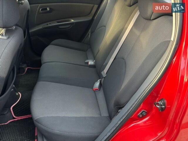 Красный Киа Рио, объемом двигателя 1.49 л и пробегом 264 тыс. км за 3999 $, фото 30 на Automoto.ua