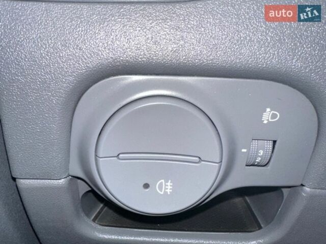 Красный Киа Рио, объемом двигателя 1.49 л и пробегом 264 тыс. км за 3999 $, фото 29 на Automoto.ua