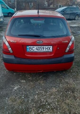 Красный Киа Рио, объемом двигателя 1.5 л и пробегом 263 тыс. км за 3500 $, фото 5 на Automoto.ua