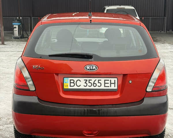 Красный Киа Рио, объемом двигателя 1.4 л и пробегом 110 тыс. км за 5900 $, фото 6 на Automoto.ua