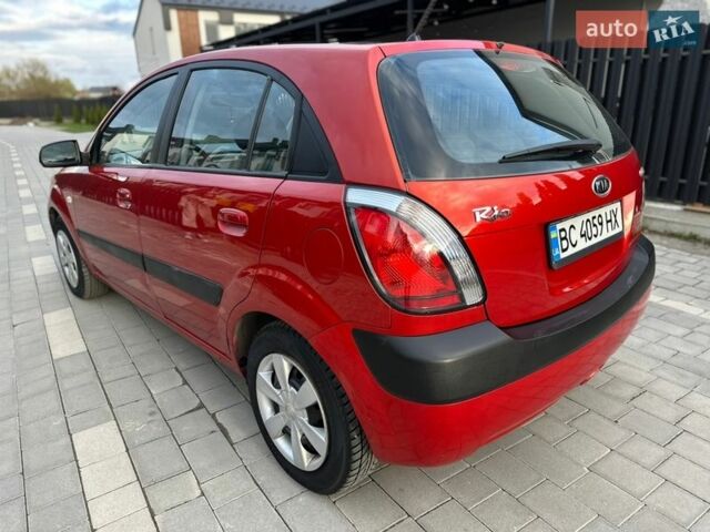 Красный Киа Рио, объемом двигателя 1.49 л и пробегом 264 тыс. км за 3999 $, фото 12 на Automoto.ua