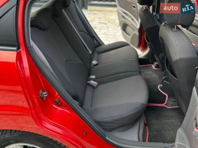 Красный Киа Рио, объемом двигателя 1.49 л и пробегом 264 тыс. км за 3999 $, фото 34 на Automoto.ua