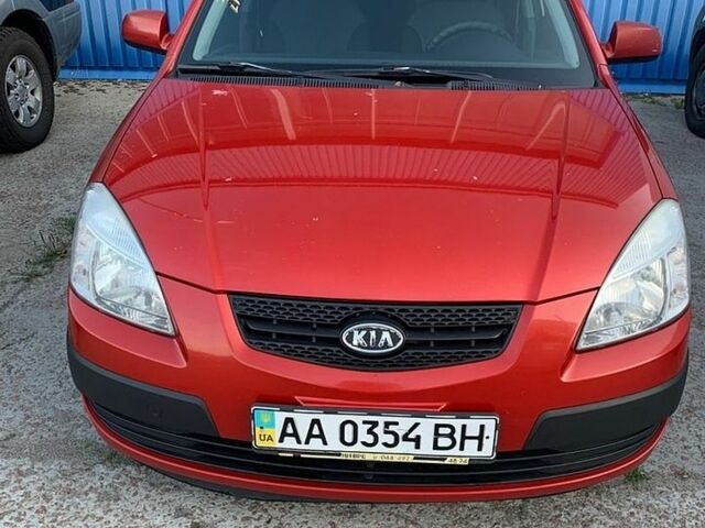 Красный Киа Рио, объемом двигателя 1.4 л и пробегом 280 тыс. км за 3000 $, фото 1 на Automoto.ua