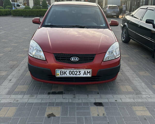 Киа Рио 2006 в Рокитное на Automoto.ua Красный Киа Рио, объемом двигателя 1.4 л и пробегом 246 тыс. км за 5700 $, фото 2 на Automoto.ua