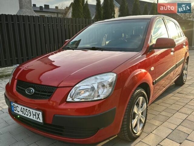 Красный Киа Рио, объемом двигателя 1.49 л и пробегом 264 тыс. км за 3999 $, фото 44 на Automoto.ua