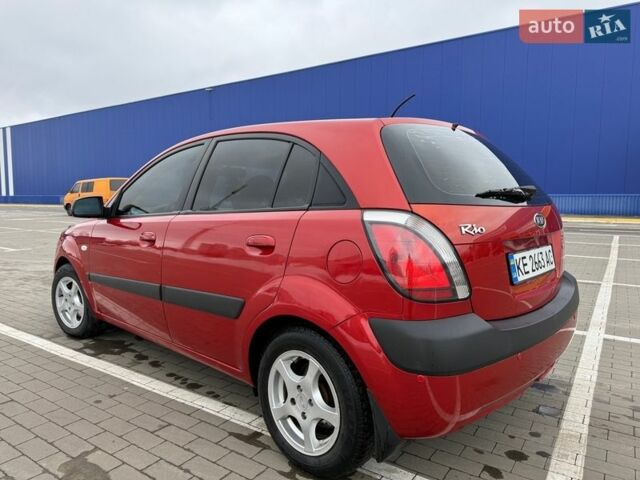 Красный Киа Рио, объемом двигателя 1.4 л и пробегом 153 тыс. км за 6499 $, фото 6 на Automoto.ua