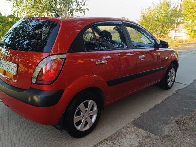 Красный Киа Рио, объемом двигателя 1.4 л и пробегом 161 тыс. км за 5774 $, фото 6 на Automoto.ua
