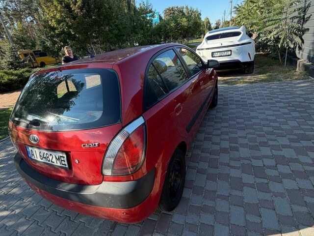 Красный Киа Рио, объемом двигателя 1.6 л и пробегом 269 тыс. км за 4800 $, фото 5 на Automoto.ua