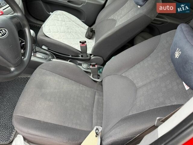 Красный Киа Рио, объемом двигателя 1.4 л и пробегом 153 тыс. км за 6499 $, фото 12 на Automoto.ua