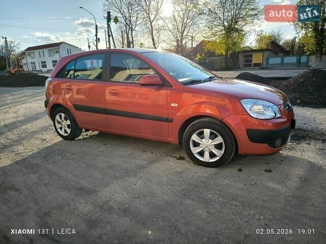 Красный Киа Рио, объемом двигателя 1.6 л и пробегом 172 тыс. км за 4650 $, фото 4 на Automoto.ua