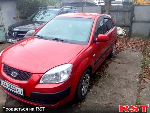 Красный Киа Рио, объемом двигателя 1.4 л и пробегом 170 тыс. км за 4499 $, фото 1 на Automoto.ua