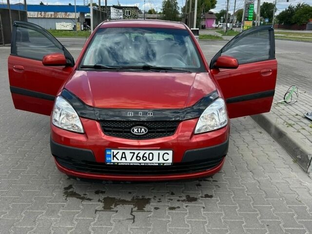 Красный Киа Рио, объемом двигателя 1.4 л и пробегом 257 тыс. км за 5300 $, фото 12 на Automoto.ua