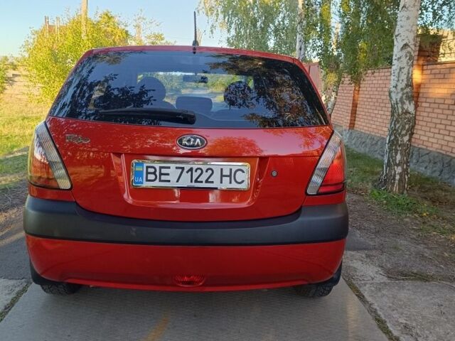 Красный Киа Рио, объемом двигателя 1.4 л и пробегом 161 тыс. км за 5774 $, фото 5 на Automoto.ua