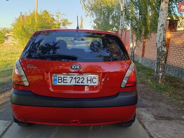 Красный Киа Рио, объемом двигателя 1.4 л и пробегом 161 тыс. км за 5750 $, фото 15 на Automoto.ua