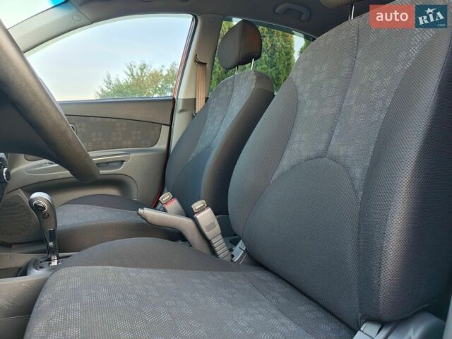 Червоний Кіа Ріо, об'ємом двигуна 1.4 л та пробігом 162 тис. км за 6200 $, фото 22 на Automoto.ua