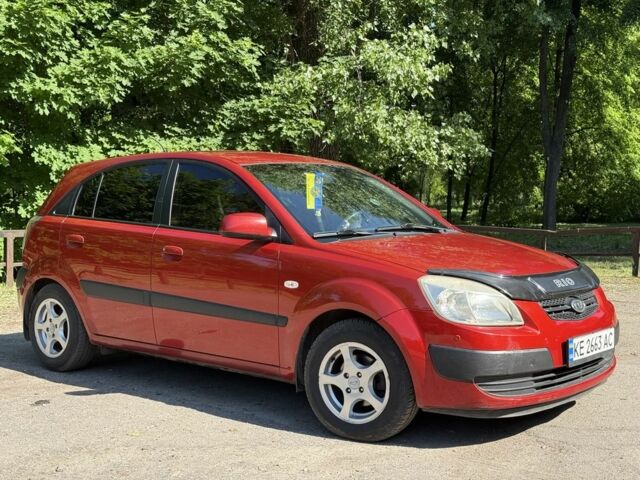 Червоний Кіа Ріо, об'ємом двигуна 1.3 л та пробігом 155 тис. км за 6299 $, фото 1 на Automoto.ua