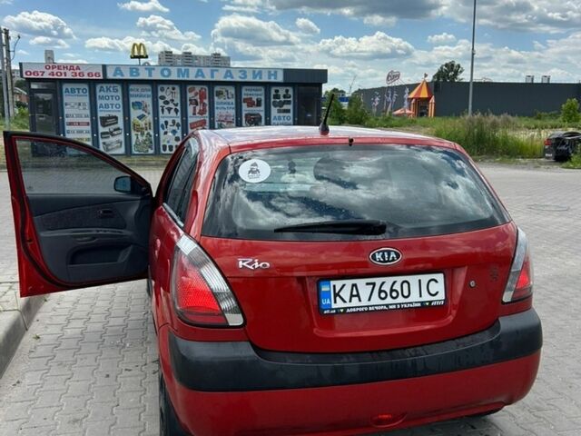 Красный Киа Рио, объемом двигателя 1.4 л и пробегом 257 тыс. км за 5300 $, фото 14 на Automoto.ua