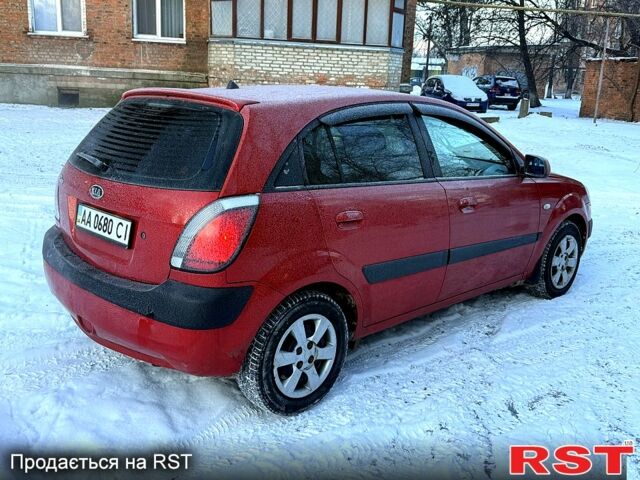 Красный Киа Рио, объемом двигателя 1.4 л и пробегом 250 тыс. км за 4700 $, фото 5 на Automoto.ua