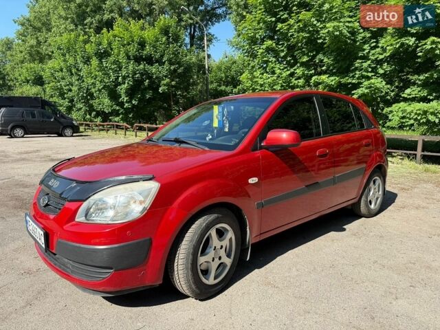 Красный Киа Рио, объемом двигателя 1.4 л и пробегом 155 тыс. км за 5800 $, фото 10 на Automoto.ua